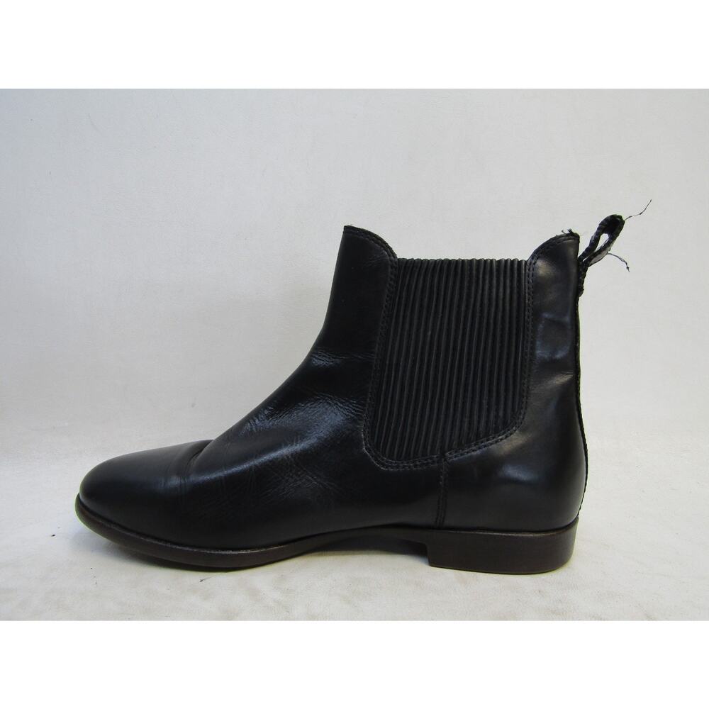 UGG Womens Size 7 M Black Leather Chelsea Ankle Fashion Boots Bootie - Picture 2 of 11